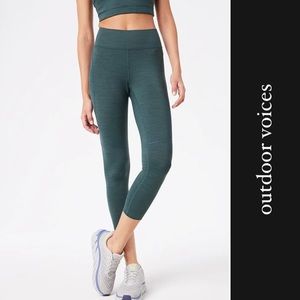 Outdoor Voices Warm-up Ankle Leggings in Green • M